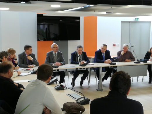 R&#x00E9;union&#x20;de&#x20;travail&#x20;et&#x20;d&amp;&#x23;8217&#x3B;&#x00E9;changes&#x20;avec&#x20;monsieur&#x20;le&#x20;pr&#x00E9;fet