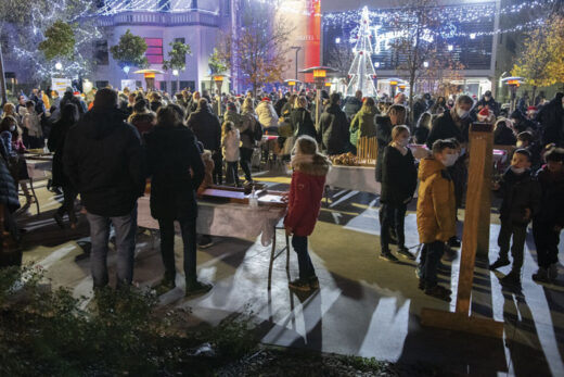 Vendredi&#x20;3&#x20;D&#x00E9;cembre,&#x20;la&#x20;magie&#x20;de&#x20;No&#x00EB;l&#x20;a&#x20;op&#x00E9;r&#x00E9;&#x20;sur&#x20;le&#x20;grand&#x20;parvis&#x20;de&#x20;l&amp;&#x23;8217&#x3B;h&#x00F4;tel&#x20;de&#x20;ville.