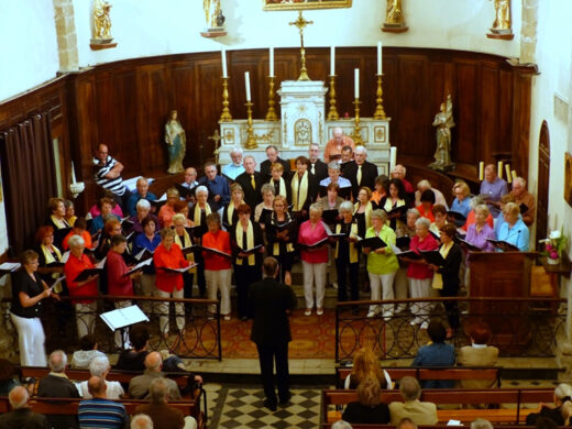La&#x20;chorale&#x20;&#x00AB;&#x00A0;Canoh&#x00E8;s&#x20;Chante&#x00A0;&#x00BB;&#x20;en&#x20;terres&#x20;Avignonnaises
