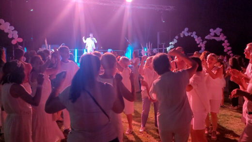 Retour&#x20;sur&#x20;la&#x20;Premi&#x00E8;re&#x20;Soir&#x00E9;e&#x20;du&#x20;Festi&amp;&#x23;8217&#x3B;Canoh&#x00E8;s&#x20;&#x3A;&#x20;Une&#x20;Nuit&#x20;en&#x20;Blanc&#x20;Inoubliable
