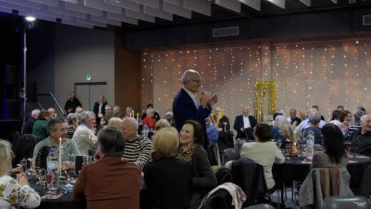 500&#x20;SENIORS&#x20;R&#x00C9;UNIS&#x20;POUR&#x20;UNE&#x20;SOIR&#x00C9;E&#x20;INOUBLIABLE